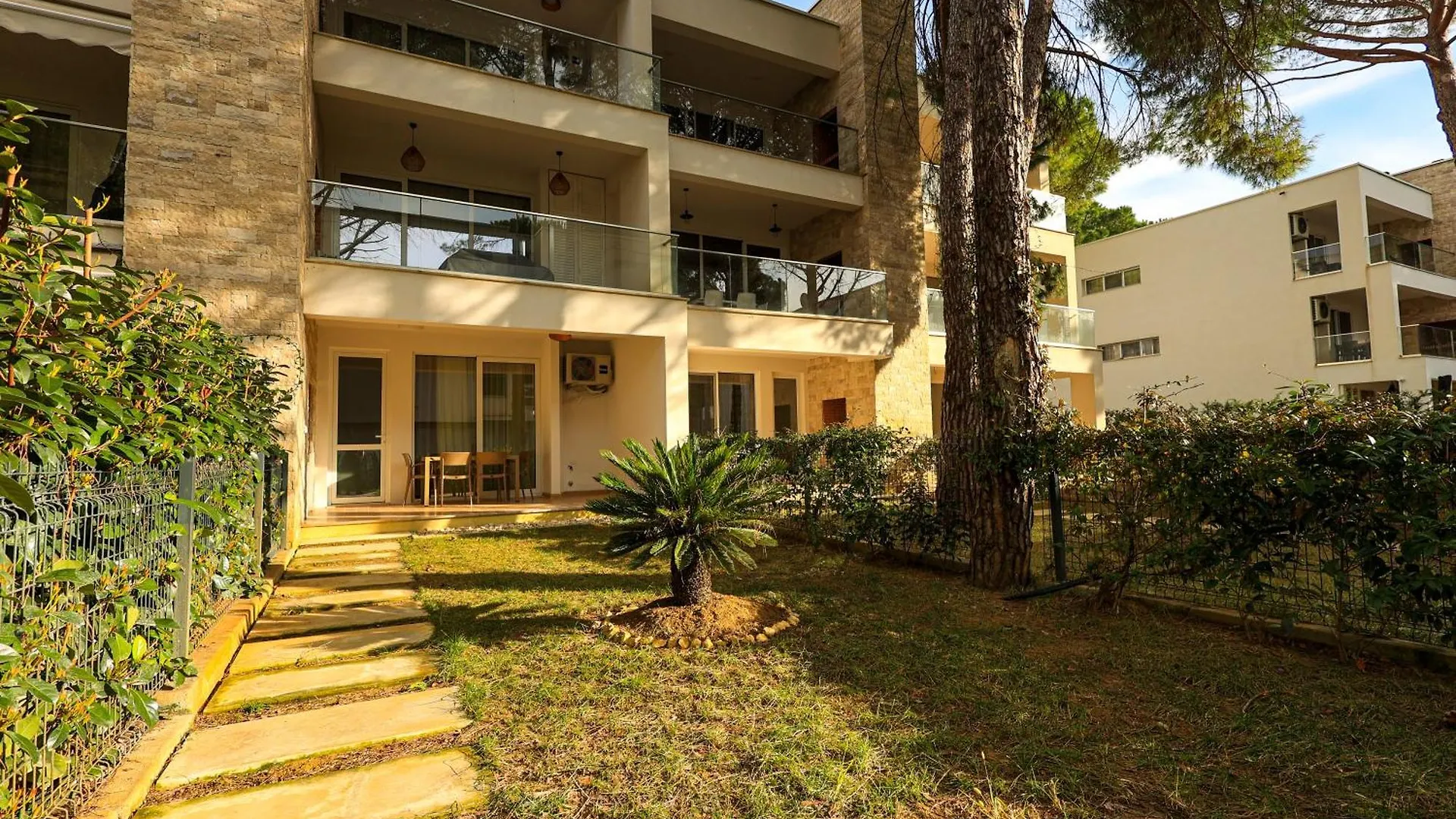 Sanpietro Vacation Rentals Plazhi San Pietro Resort