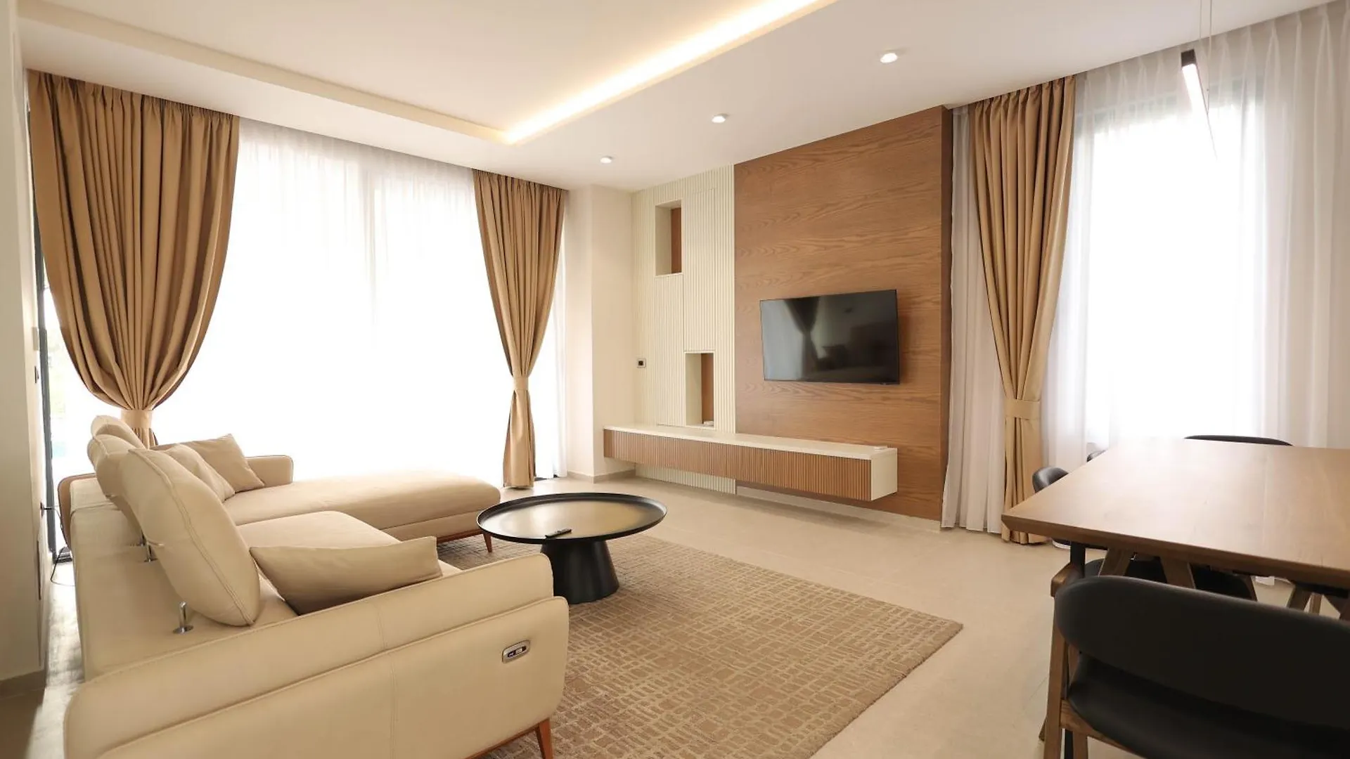 Sanpietro Vacation Rentals Plazhi San Pietro 5*,