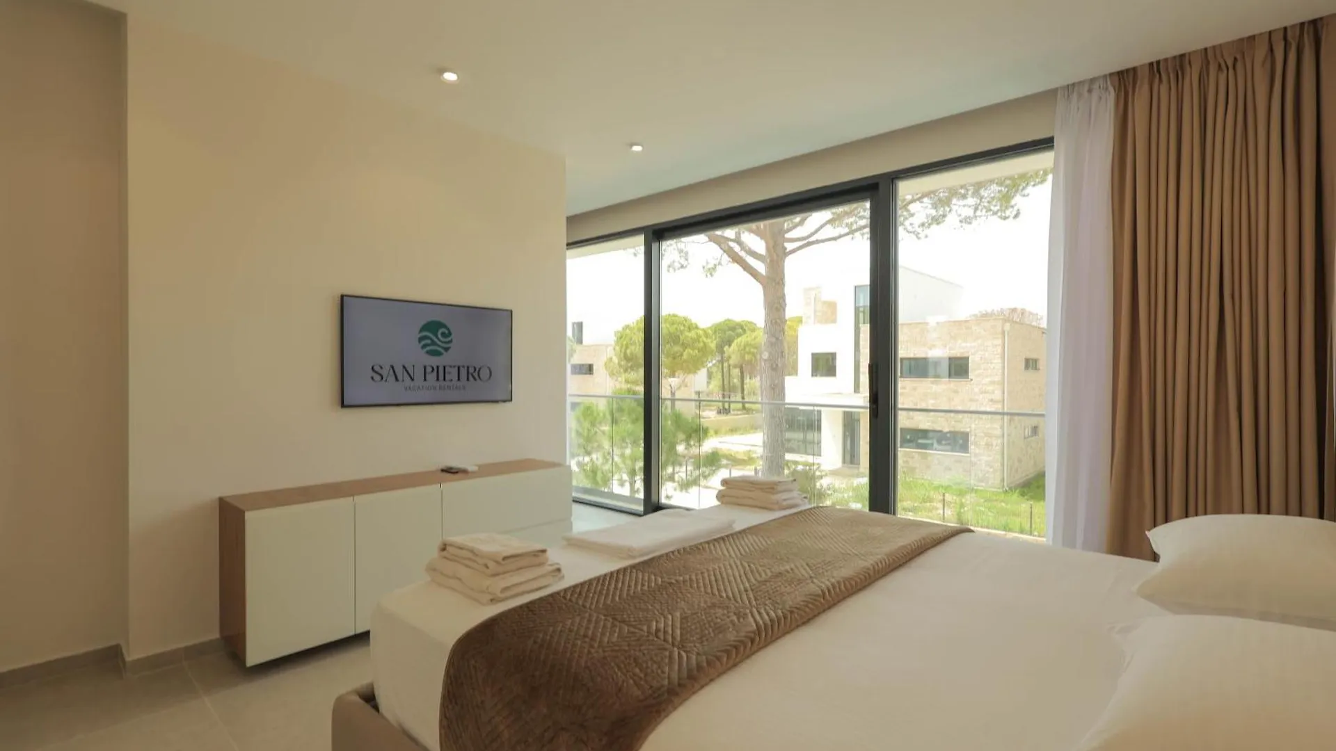 Sanpietro Vacation Rentals Plazhi San Pietro Albanie