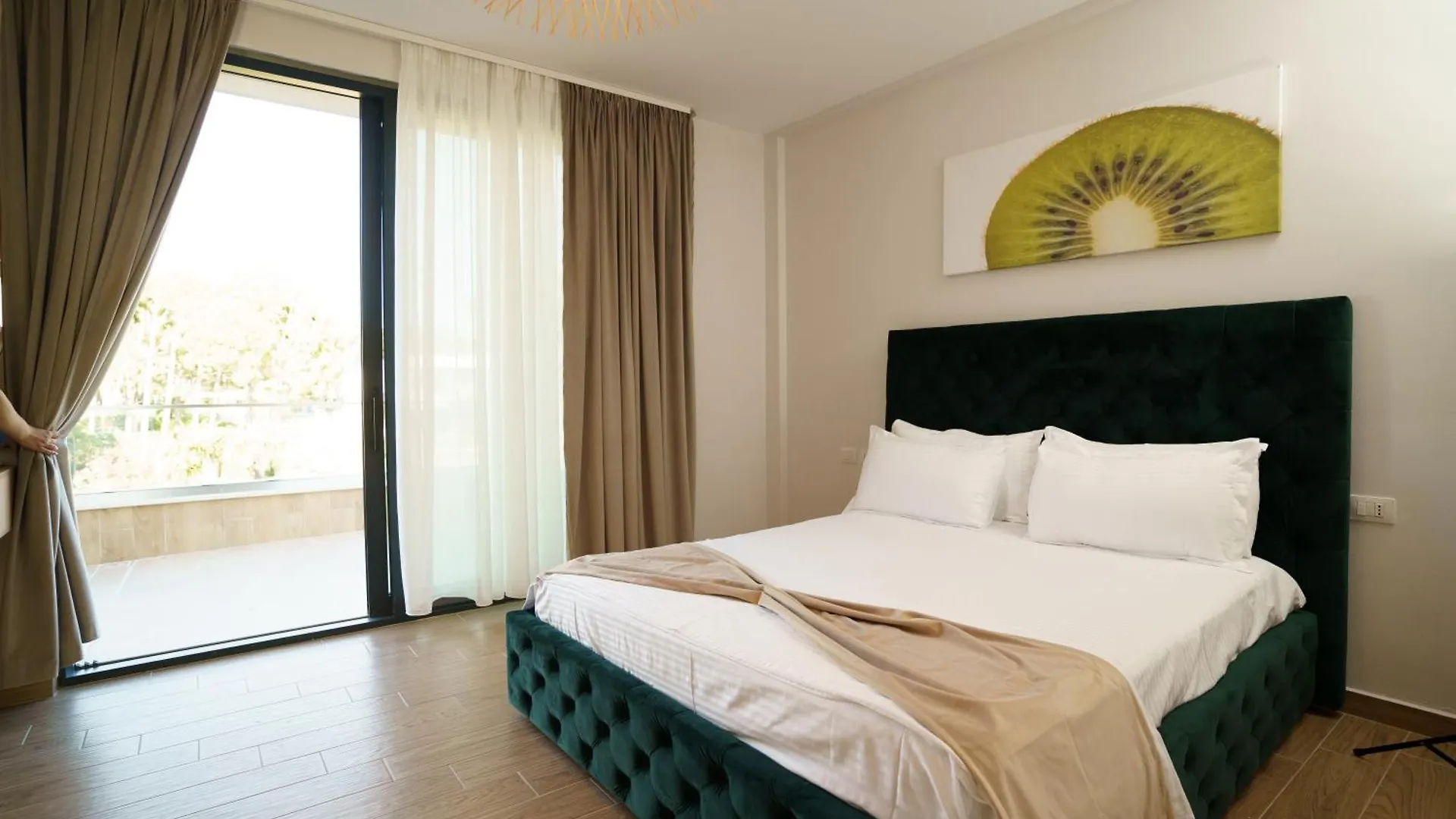 Sanpietro Vacation Rentals Plazhi San Pietro 5*,